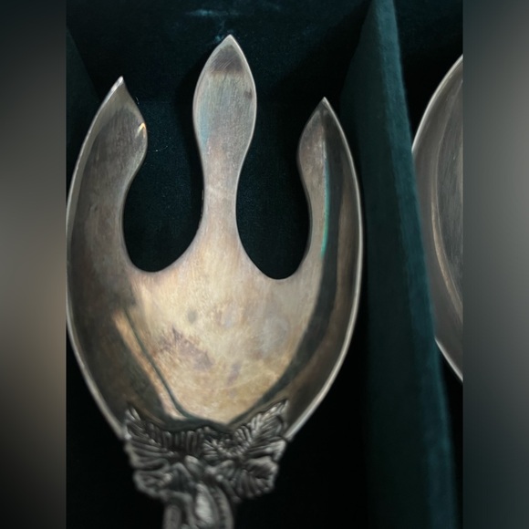 Beautiful Silver Treasures By Godinger Serving Set in Original Box - Picture 5 of 7